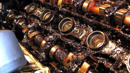 Làm gì để súc rửa động cơ ô tô đúng chuẩn?