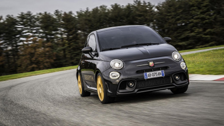 Fiat trình làng phiên bản giới hạn Abarth 695 75° Anniversario 2024 nhân dịp kỷ niệm 75 năm Fiat