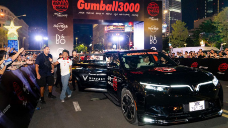 Tin ảnh: Dàn xe VinFast đưa đón VIP tại sự kiện siêu xe đình đám Gumball 3000