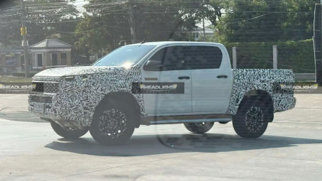 Lộ diện thêm hình ảnh của Toyota Hilux thế hệ mới