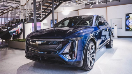 Chủ xe Cadillac Lyriq "khóc ròng" 9 tháng chờ phụ tùng: 86.000 USD cho một đống sắt bất động