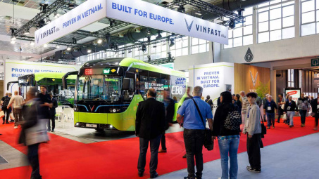 VinFast trình làng 2 mẫu xe buýt điện mới