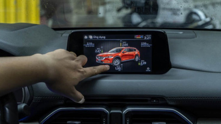 Lốp xe thông minh: Công nghệ cảm biến tích hợp trong lốp để theo dõi áp suất và nhiệt độ