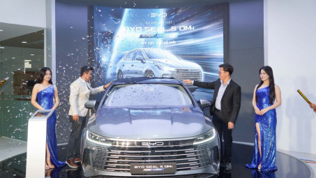 Xe hybrid BYD Seal 5 có mặt tại BYD NEG An Giang: Thêm lựa chọn cho khách hàng miền Tây