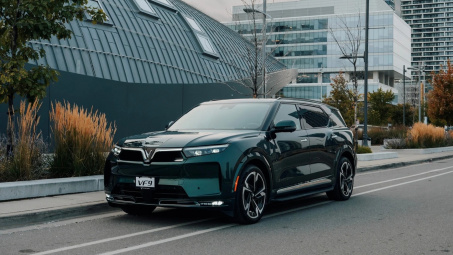 Hàng loạt luật và chính sách ảnh hưởng đến thị trường ô tô Việt Nam năm 2025