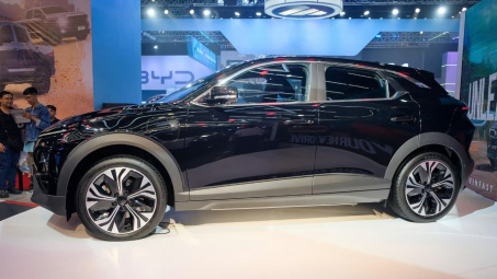 [MIAS 2025] VinFast VF 6 chính thức ra mắt tại Philippines