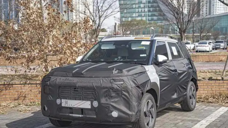 Hyundai Venue thế hệ mới lộ diện khi đang chạy thử, sẵn sàng đối đầu  Kia Sonet và Toyota Raize