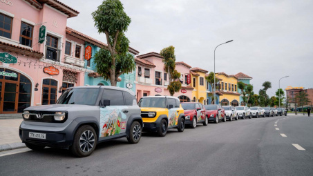 Những chiếc xe điện VinFast rực rỡ thực hiện hành trình khắp Việt Nam