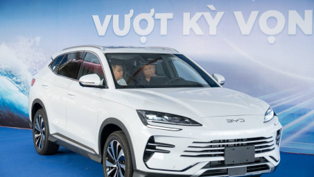 Khách hàng An Giang trải nghiệm Sealion 6: Xe lai điện không lo "khát sạc"