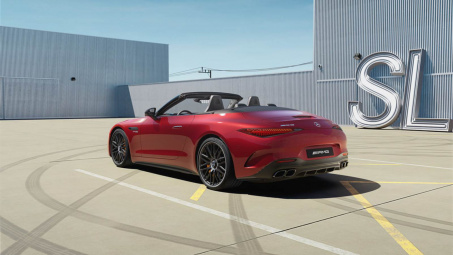“Siêu phẩm” tốc độ Mercedes-AMG SL 63 S E PERFORMANCE ra mắt Việt Nam