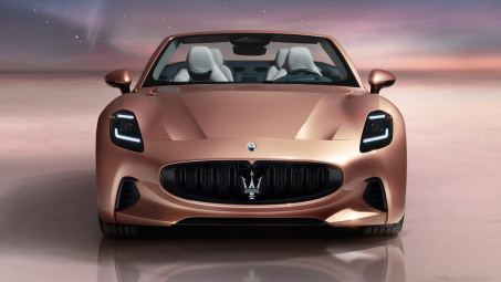 Maserati GranCabrio Folgore: Siêu xe thuần điện có công suất lên tới 818 mã lực