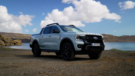 Chi tiết Ford Ranger Stormtrak PHEV 2025: Động cơ tiết kiệm nhiên liệu hơn