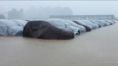 Kinh nghiệm từ A-Z để bảo vệ ô tô của bạn khi bão đổ bộ