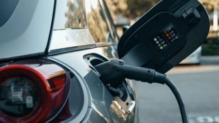 Kéo dài tuổi thọ pin ô tô điện: Những nguyên tắc không thể bỏ qua