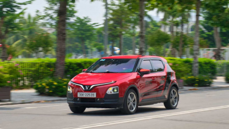 Chủ xe VinFast VF 5 sau 2 năm sử dụng: “Không khói bụi, tiết kiệm, dùng rẻ ngang xe máy”