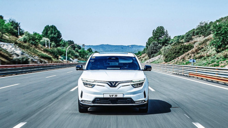 Ba lưu ý quan trọng khi lái ô tô điện đường dài