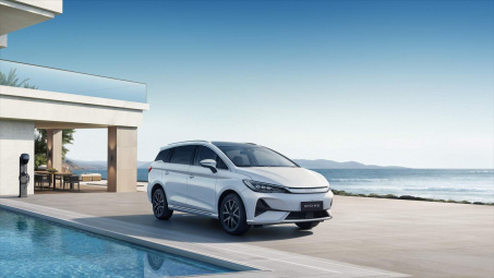 Tài xế công nghệ mua xe điện BYD M6 được hưởng nhiều ưu đãi