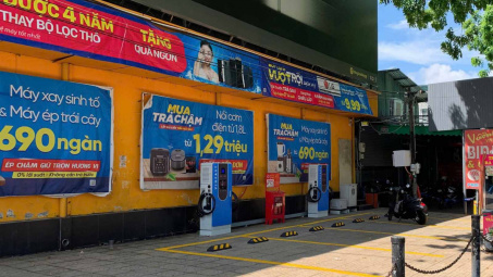 V-Green hợp tác với Thế giới di động tiếp tục mở rộng trạm sạc và tủ đổi pin xe điện