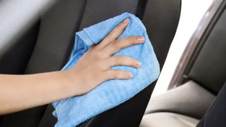 Hướng dẫn chi tiết làm sạch ghế da ô tô tại nhà đúng cách