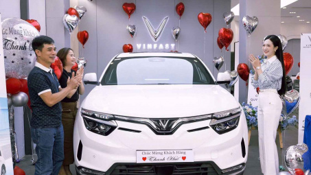 Giá xăng dầu lên, VinFast lập tức ra chính sách mới