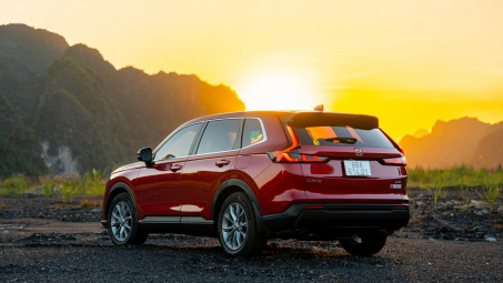 Honda CR-V bản xăng 2026 ra mắt, giá từ 1,039 tỷ đồng