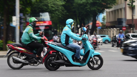 Sử dụng xe máy điện trong mùa hè: Bài toán về độ bền và an toàn pin