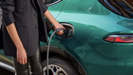 Hybrid cắm điện (PHEV) khác gì hybrid thường? Vì sao nhiều người vẫn e dè xe PHEV?