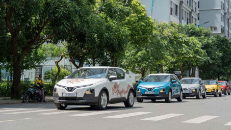 Nhân viên văn phòng nói về VinFast VF 5: Xe nhiều công nghệ, tiết kiệm chi phí