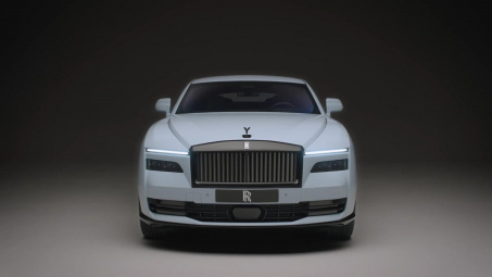 Rolls-Royce Black Badge Spectre Series II facelift: Đỉnh cao mới của xe điện siêu sang Anh quốc