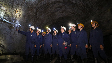 Than Nam Mẫu: Đẩy nhanh tiến độ áp dụng công nghệ chống neo trong đào lò