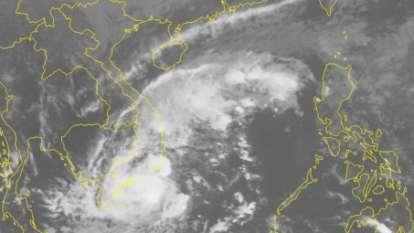 Bão số 9 hướng vào các tỉnh Bình Thuận-Bến Tre, TP.HCM mưa rất to