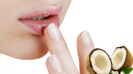 Những "thủ phạm" khiến đôi môi nứt nẻ và cách chữa lành