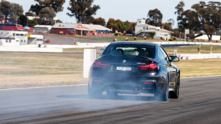 Phanh ở tốc độ 100 km/h, xe bạn sẽ “lạc trôi” đến đâu?