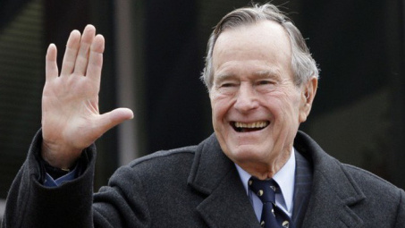 Quốc tế nổi bật: Chuyện bất ngờ về cựu tổng thống Bush cha