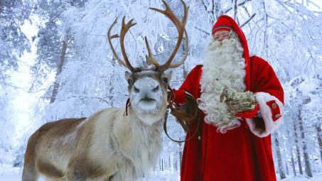 Santa Claus ở Bắc cực bắt đầu phát quà cho trẻ em trên toàn thế giới