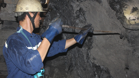 Gương sáng trên tầng than