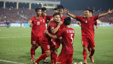 Vietnam Airlines tăng 6 chuyến bay đưa cổ động viên sang Malaysia