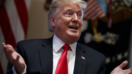 Tin ảnh: Ông Trump thể hiện thái độ trên Twitter