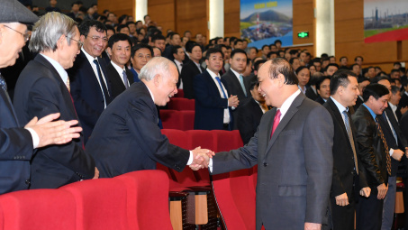 Thủ tướng: Sau bước thăng trầm, ngành dầu khí phải trở lại là động lực phát triển