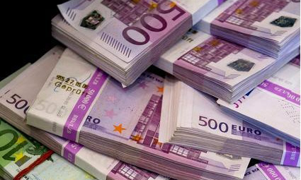 Pháp: Hơn 1.000 tỷ euro dành cho chi tiêu công