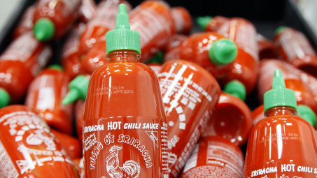 Sriracha - Thương hiệu tương ớt gốc Việt đã "nhuốm đỏ" nước Mỹ bằng cách nào ?