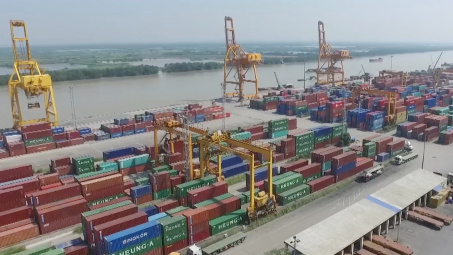 Thủ tướng trả lời chất vấn về cấp phép, quản lý phế liệu nhập khẩu