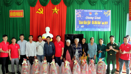 Công ty Khí Cà Mau: Phối hợp tổ chức chương trình “Xuân Biên giới – Tết Hải đảo”