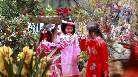 Những ca khúc mùa xuân vừa nghe đã cảm thấy Tết về rất gần