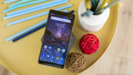 Loạt smartphone "nhỏ mà có võ" đáng mua nhất hiện nay