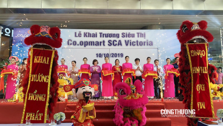 Saigon Co.op "diện áo mới Co.opmart” cho đồng loạt 3 siêu thị Auchan tại Hà Nội