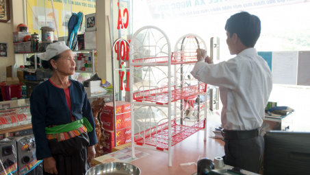 Hòa Bình: Sức hút từ mô hình điểm bán hàng Việt Nam với tên gọi "Tự hào hàng Việt Nam"