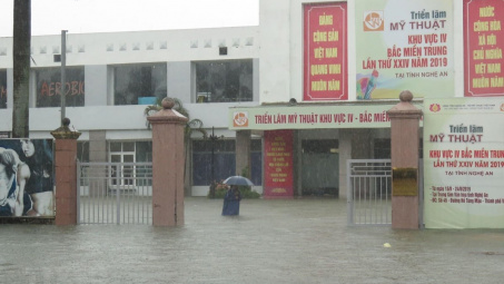 Thời tiết 17/10: Miền Trung tiếp tục mưa to, nhiều nơi có thể ngập úng