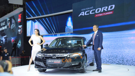 Honda Accord 2019 chốt giá 1,319 tỷ đồng, thách thức Toyota Camry