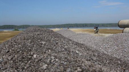 Sản xuất cát nhân tạo từ xỉ thải nhà máy luyện gang